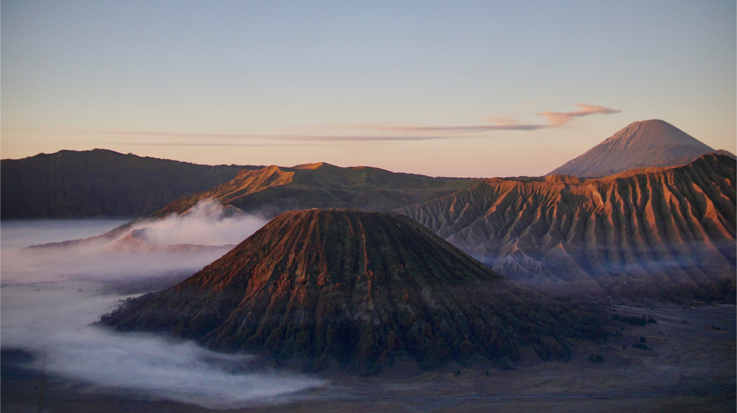 Bromo Latar